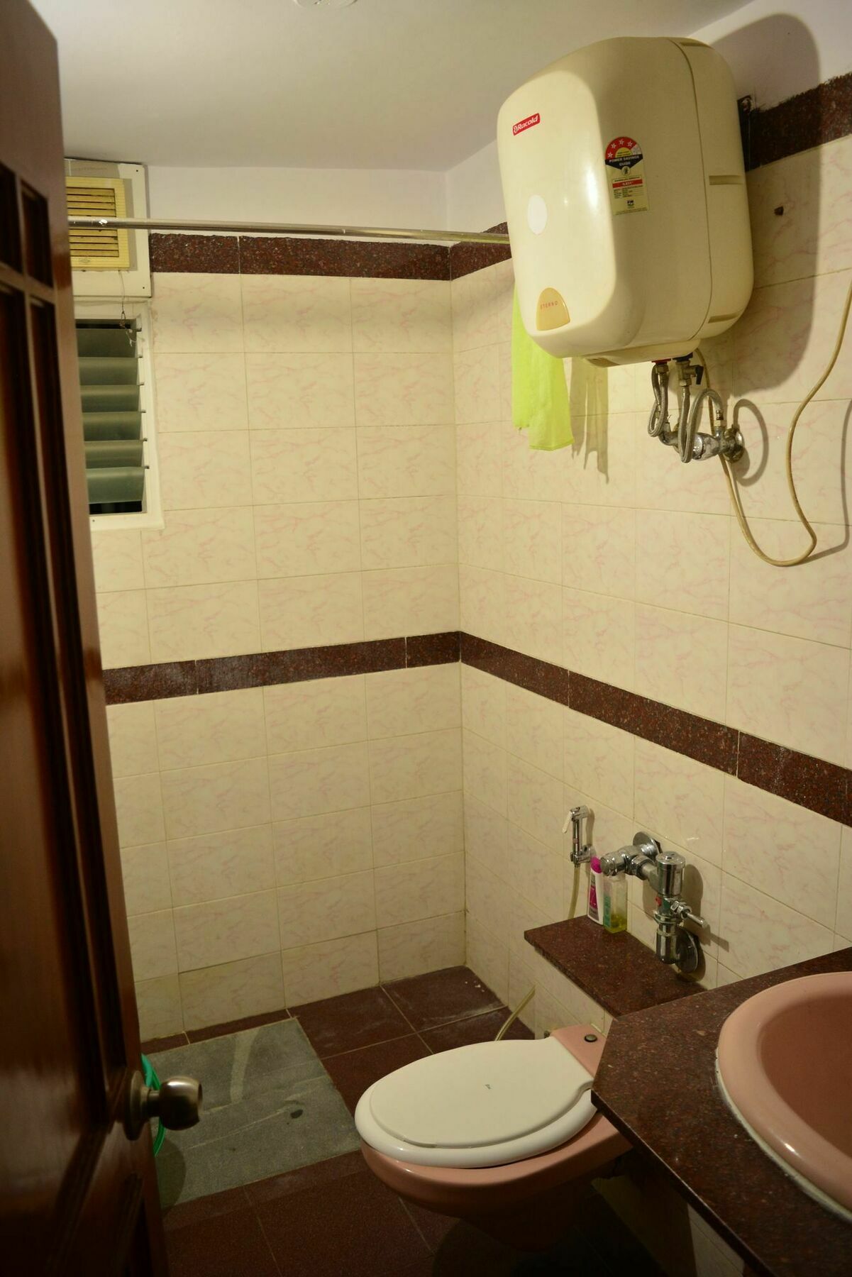 Social Rehab Downtown Pansiyon Bangalore Dış mekan fotoğraf